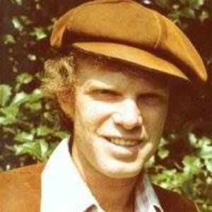 Meet your Posher, Lewis